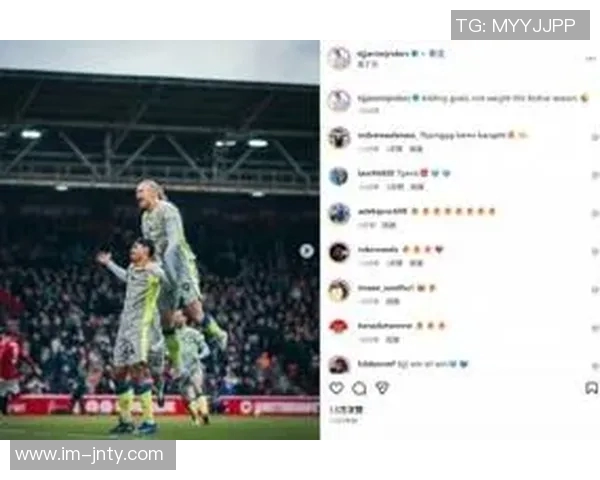 赖因德斯社媒庆祝照调侃节日增进球而非体重引发热议