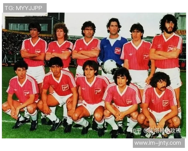 四大足球传奇同聚一堂巴乔晒与大罗马尔蒂尼菲戈合影